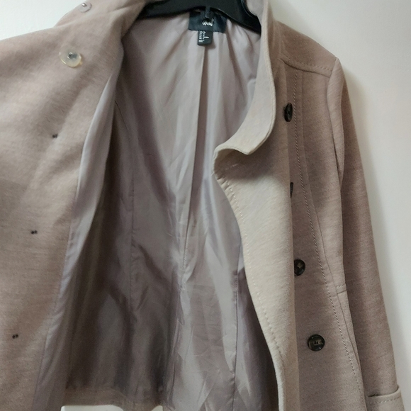 Fitted jacket - Picture 8 of 14